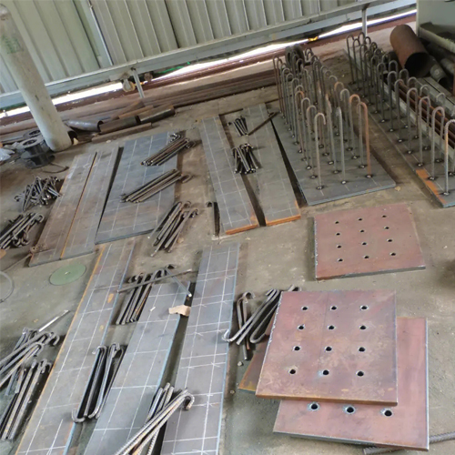 有哪些其他因素会影响咸宁预埋件位置的确定？